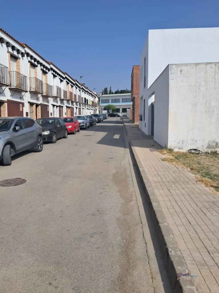 Solar Lebrija-Zona Biblioteca Nueva