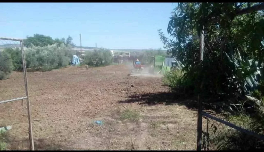 Finca agricola camino de los contenedores-El Cuervo