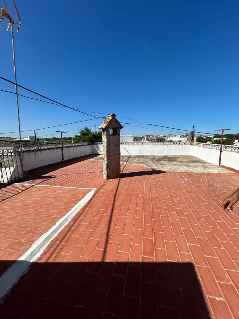Chalet con piscina-El Cuervo