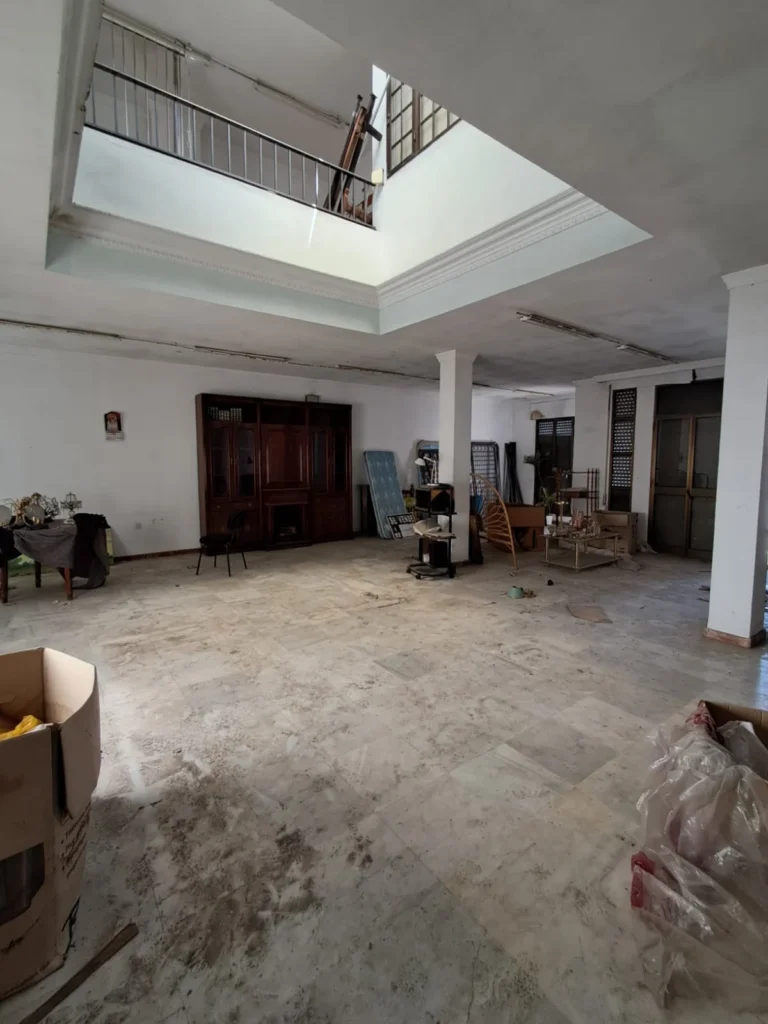 Edificio tres plantas en venta-El Cuervo de Sevilla