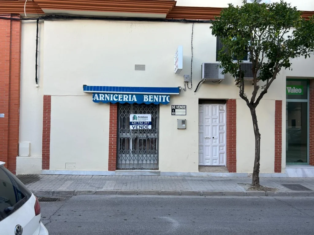 Local Comercial + Trastero en venta-El Cuervo