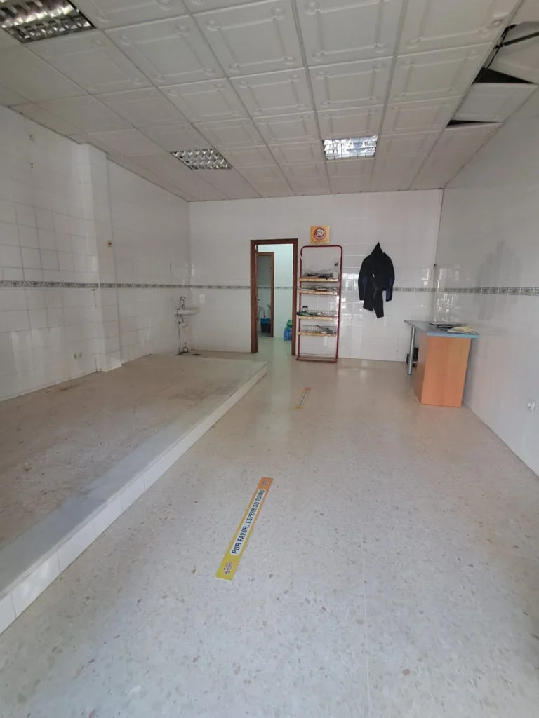 Local Comercial + Trastero en venta-El Cuervo